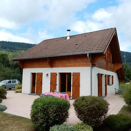Pleasant Chalet In Near Ski Area Le Ménil