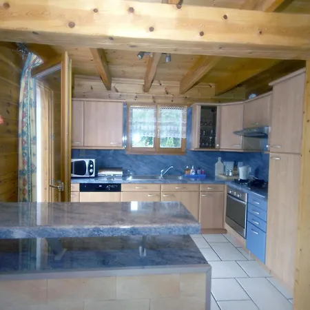 Pleasant Chalet In Near Ski Area Alpesi faház *