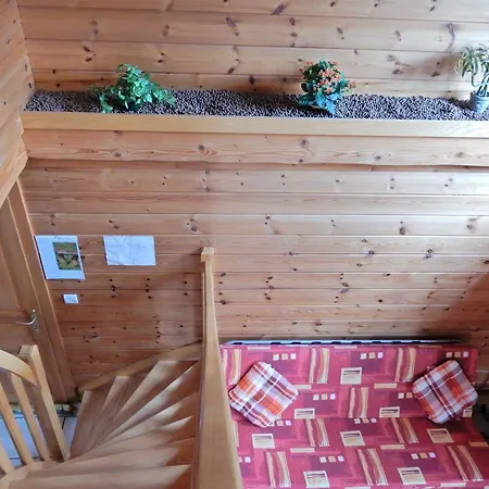 Alpesi faház Pleasant Chalet In Near Ski Area Le Ménil