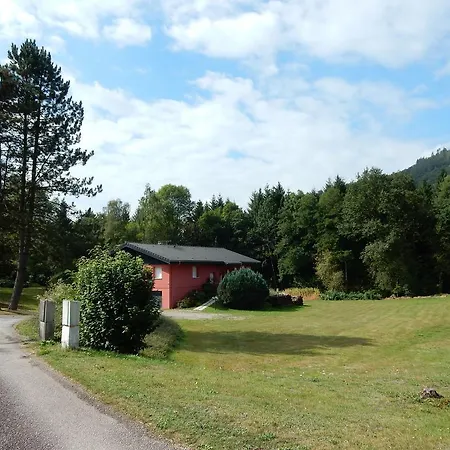 Alpesi faház Pleasant Chalet In Near Ski Area